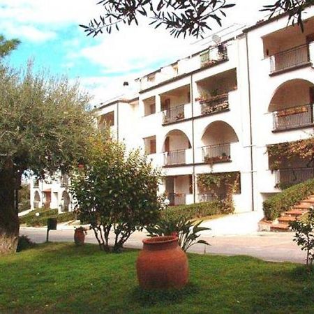 Residence L'uliveto Gioiosa Marea Exterior foto