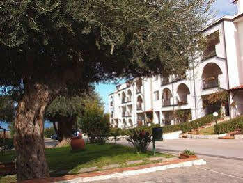 Residence L'uliveto Gioiosa Marea Exterior foto